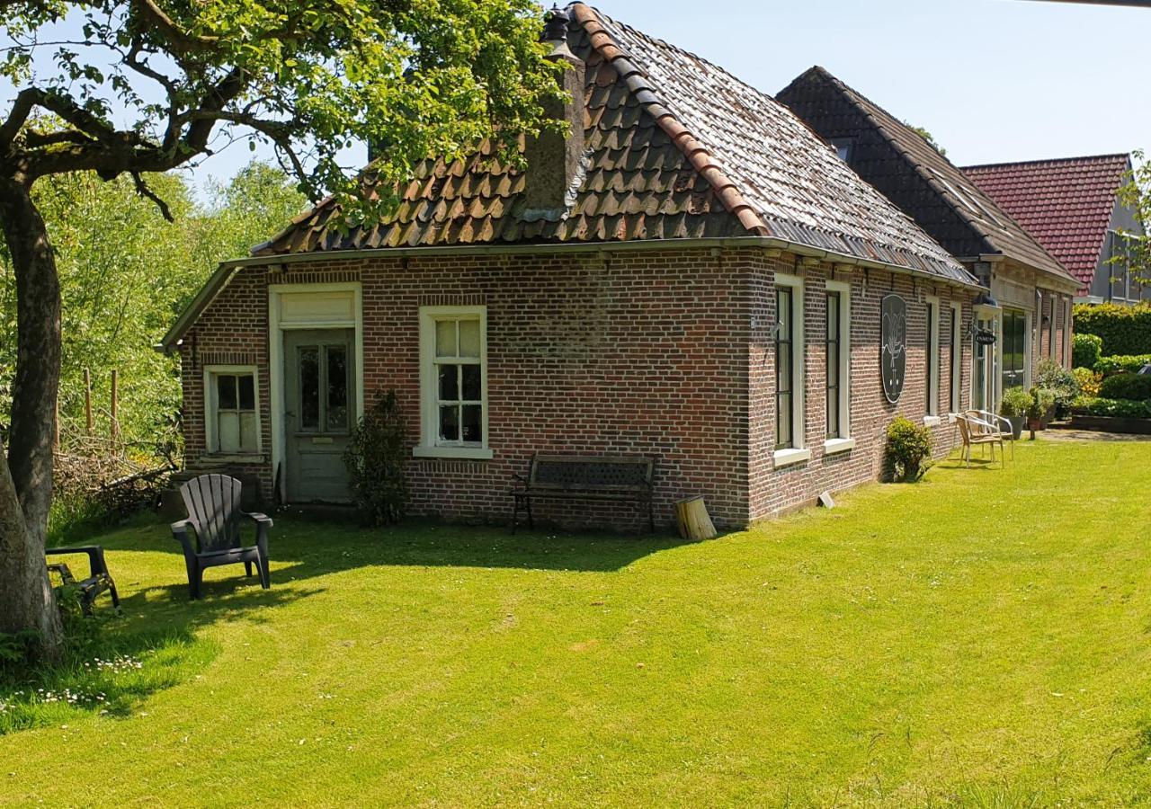 Fakansjehus Sfeervol Met Fijne Tuin Jirnsum Luaran gambar